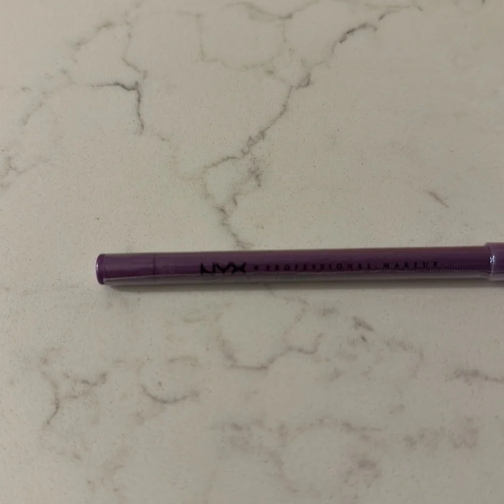 NYX Epic Wear Waterproof Eyeliner Stick (GRAPHIC PURPLE) SEALED